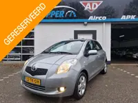 Toyota Yaris 1.3 VVTi Luna MMT /Nieuwe apk bij aflevering/All season banden/Trekhaak/Automaat!!