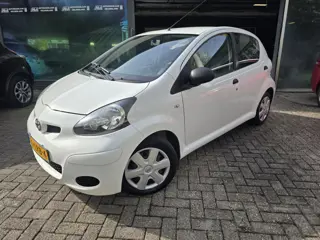Toyota Aygo 1.0-12V Access | 1E EIGENAAR | 12MND GARANTIE | AIRCO | NW APK |