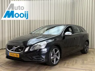 Volvo V60 1.6 T3 R-Design Org.NL! / Cruise / Navigatie / Afn. Trekhaak / PDC / 18'' LMV