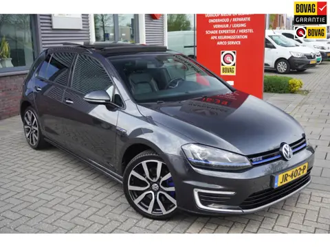 Volkswagen Golf 1.4 TSI GTE / Pano / Carplay / Cruise control / Leder