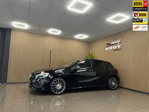 Mercedes-Benz A-klasse 160 AMG * Automaat / Navigatie / Camera / LED / Parkeersensoren / NL Auto *