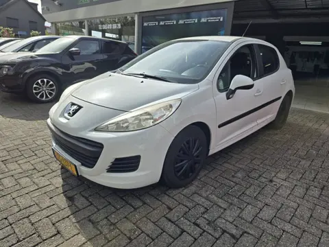 Peugeot 207 1.4 XR | INRUILKOOPJE | APK TOT 11-08 | AIRCO | GAAT ZO MEE |