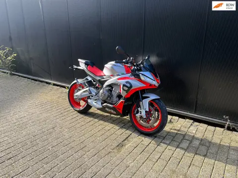 Aprilia Tuono 660 - 2022 - Quickshifter - Cruise Control