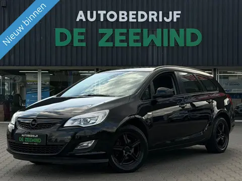 Opel ASTRA SPORTS TOURER 1.4 Turbo Sport|Black on Black|Trekhaak