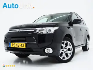 Mitsubishi Outlander 2.0 PHEV Instyle | Schuifdak | Trekhaak | Leder | Keyless | Camera | Stoelverwa