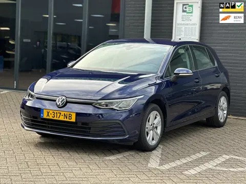 Volkswagen Golf 1.0 eTSI Life /DIGTAAL Cockpit/CAMERA/CARPLAY/SFEERVERLICHTING!!