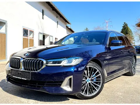 BMW 5 Serie Touring 530e ** LASER, NAVI+, LEDER, PANORAMA, HuD, MEMORY, 19-INCH LMV ** 1e EIG - UNFA