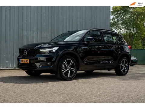 Volvo XC40 2.0 B4 Inscription / Trekh / BLIS / ACC