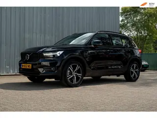 Volvo XC40 2.0 B4 Inscription / Trekh / BLIS / ACC