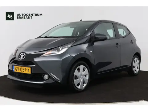 Toyota Aygo 1.0 VVT-i x-play (CRUISE CONTROL, AIRCO, CAMERA, BLUETOOTH)