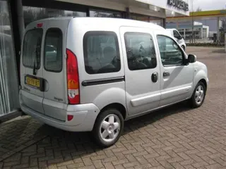 Gezocht lichtmetalen renault velg