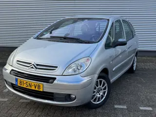 Citroen Xsara Picasso 1.6i-16V Caractère,airco,parkeersensoren,trekhaak,sportvelgen