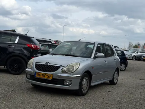 Daihatsu Sirion 1.3-16V VTR AUTOMAAT Airco Nieuwe Apk Nette Staat