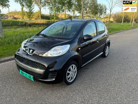 Peugeot 107 1.0-12V XS