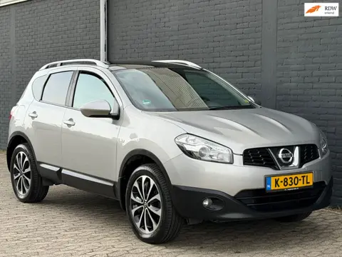 Nissan Qashqai 1.6 Connect Edition NAVI CLIMA PANO TREKHAAK