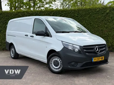 MERCEDES-BENZ VITO 111CDI Lang / Airco / Cruise / Camera / Navi / Parkeersensoren / Trekhaak