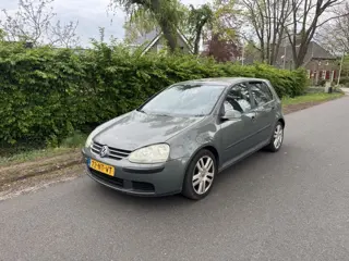 Volkswagen Golf 1.6 FSI Trendline (bj 2004)