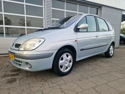 Renault Scénic 1.6-16V Expression ( AUTOMAAT)
