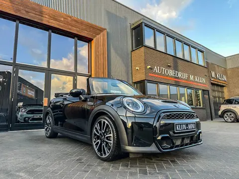 Mini Mini Cabrio 2.0 Cooper S MINI Yours 178pk/Union Jack dak/18"Jcw/Led/Uniek