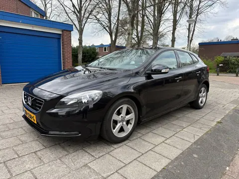 Volvo V40 1.6 D2 Momentum Leder Cruise Black Edition