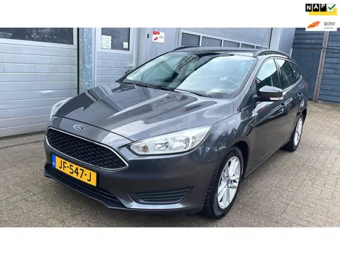 Ford Focus Wagon 1.0 Trend 2016-Navi-Airco-Cruise-Trekhaak