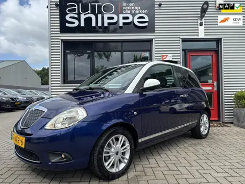 Lancia Ypsilon 1.4 Limited Edition 2010 -AIRCO-CRUISECONTROL-2 TONE LAK-OPEN DAK-LICHTMETALEN VELGEN