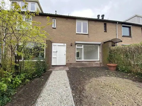 Woning aan de Straat van Makassar te Amstelveen