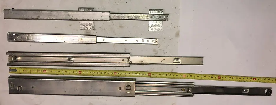 Ladegeleiders 4 sets van 2 stuks. Kogelgelagerd.