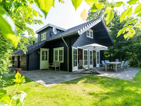 Royaal vakantiehuis met heerlijke tuin op het zuiden vlakbij De Koog