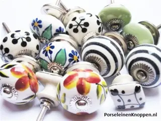 Goedkoop je KEUKEN opknappen met kastknopjes, kastknoppen