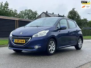 Peugeot 208 1.2 VTi Allure 5DR*Navigatie*Pano*Stoelverwarming*Cruise*Airco*LM velgen*Parkeersensoren