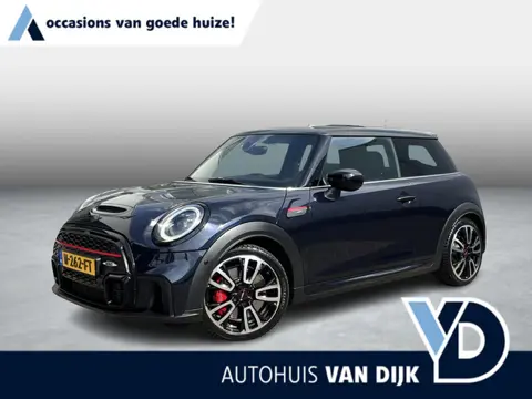 Mini 2.0 John Cooper Works Essential 231 pk | NL-Auto/Leder/Pano-schuifdak/Camera/Adapt.Cruise/Apple