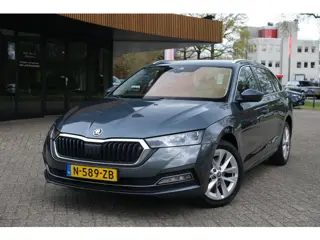 Skoda Octavia Combi 1.0 e-TSI Ambition|ACC|Camera|Stoelverwarming|Lane|Keyless