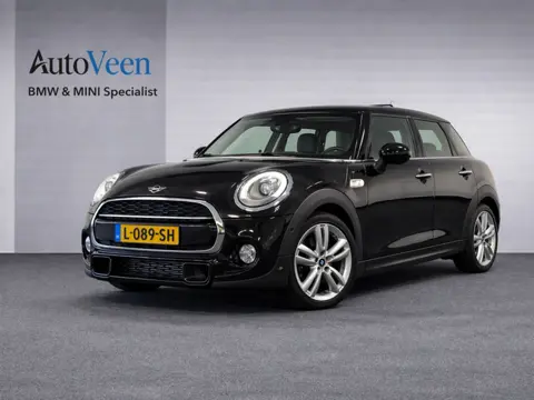 Mini Mini 2.0 Cooper S Chili Serious Business (PANO, STOELVERWARMING, CAMERA, GOED ONDERHOUDEN)