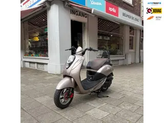 SYM Snorscooter Mio 50