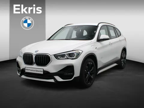 BMW X1 xDrive25e Sportline | Sportstoelen | Park Distance Control Achter | LED-koplampen | Navigatie