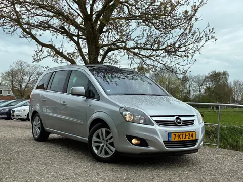 Opel Zafira 1.8 Cosmo | 7-Persoons + Pano + Cruise + Airco Nu € 3.450,-!!!