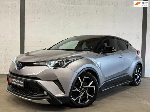 Toyota C-HR 1.8 Hybrid Bi-Tone Plus Navi|Clima|Cruise|Camera|Trekhaak !!