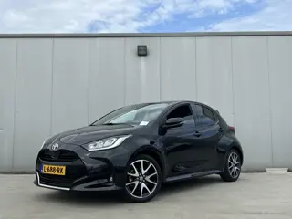 Toyota Yaris 1.5 Hybrid Executive | Trekhaak | Stoelverwarming | Intelligente parkeersensoren voor e