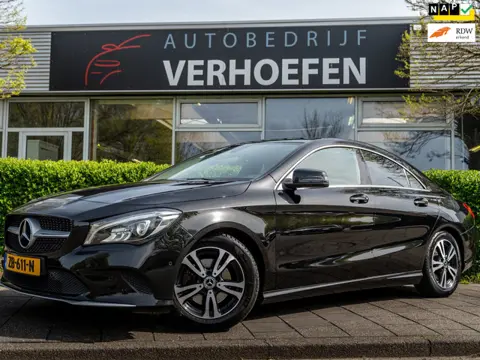 Mercedes-Benz CLA-klasse 180 Ambition - PARKEER CAMERA - NAP - ORG NL - AUTOMAAT - CRUISE / CLIMATE 