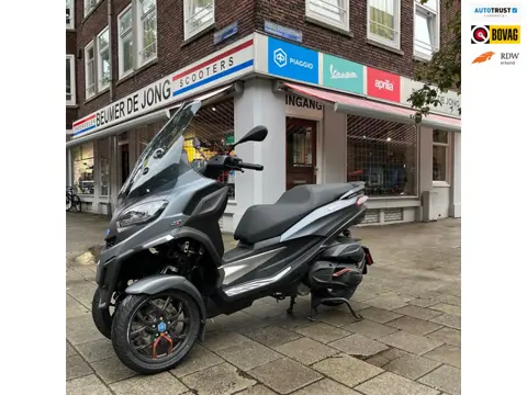 Piaggio Scooter 400 MP3 HPE Sport