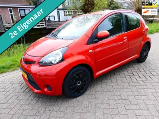 Toyota Aygo 1.0 VVT-i Comfort 5-deurs Airco Navi 2e eigenaar Zuinig A-Label