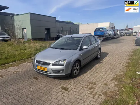 Ford Focus 1.6-16V First Edition