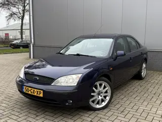 Ford Mondeo 2.0-16V Trend Automaat