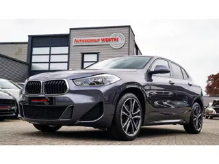 BMW X2 XDrive20i High Executive | Stoelverwarming | Panorama | Head Up Display | M Sport onderstel |