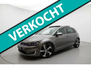 Volkswagen Golf 1.4 TSI GTE PANO CARPLAY SFEER PDC NAP