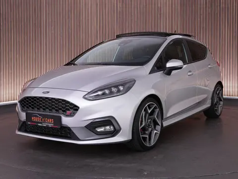 Ford Fiesta ST-3 1.5 200pk |panoramadak|Bang&Olufsen|Apple Carplay|cruise control|winterpack|LED-kop