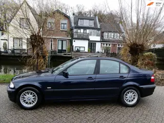 BMW 3-serie 323i Executive 170pk Automaat Clima Leder Schuifdak