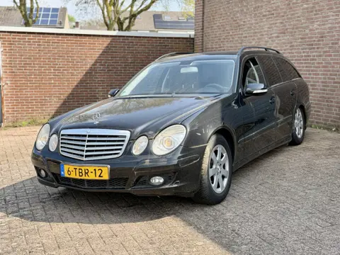 Mercedes-Benz E-Klasse Estate 200 K. Avantgarde [ ecc,audio,cruise,lmv ]