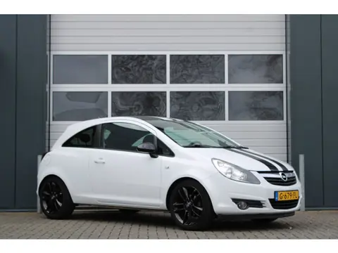 Opel Corsa 1.4-16V Airco/Stoel&Stuurverwarming/PDC/Navi/Bluetooth/Sportstoelen/Elek.Ramen/C.V./Radio